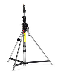 MANFROTTO 087NWSH TREPIED MANIVELLE COURT ACIER usage intensif, charge 50kg, haut.135-276cm, chrome