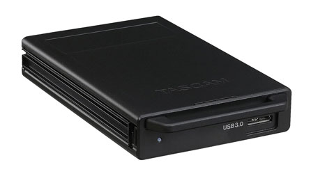 TASCAM AK-CC25 VALISE USB 3.0, prend en charge le remplacement à chad, pour TSSD-240A/TSSD-480B