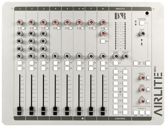 D&R AIRLITE-USB MIXEUR BROADCAST 3x entr.micro XLR, 8x entr.stéréo RCA, 4x ent/sort.USB, 1 canal VOIP